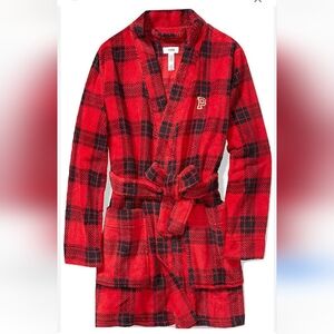 Victoria's Secret Pink Plush Robe with Pockets (M/LRed Black Plaid)